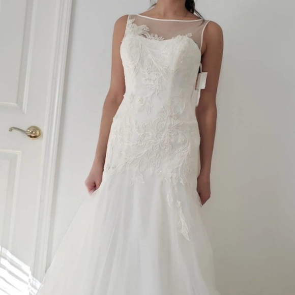 Tulle Beaded Mermaid dress with appliqués - Picture 6 of 7